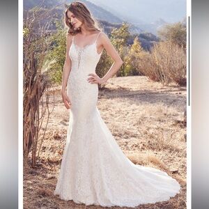 Maggie Sottero wedding dresss size 10